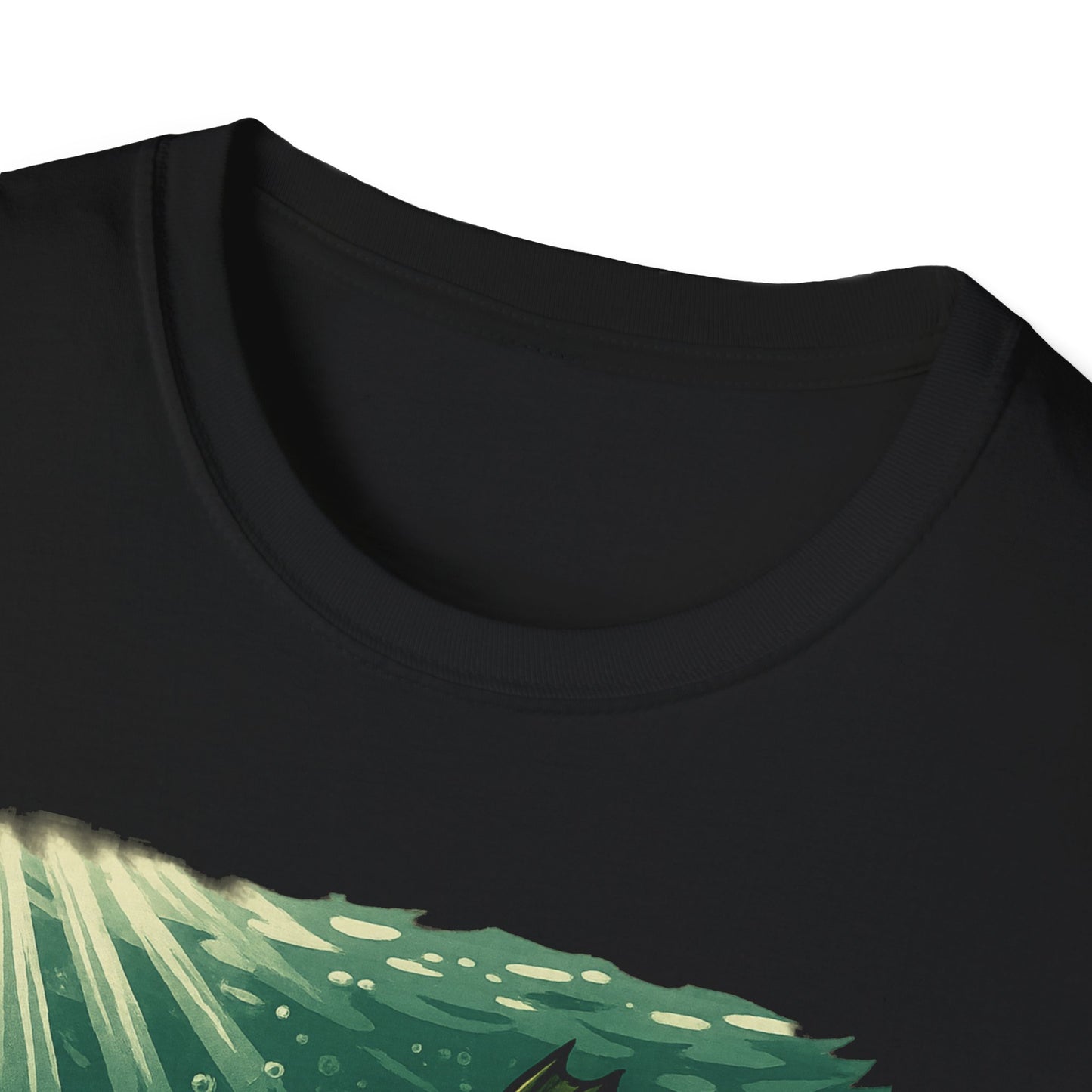 “Cranky Bass Chase – Bold Underwater Crankbait Attack Design”